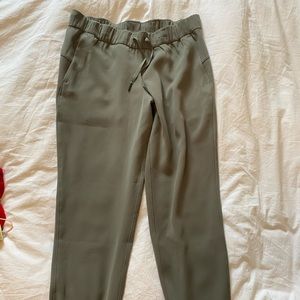Lululemon On the fly mid rise Jogger